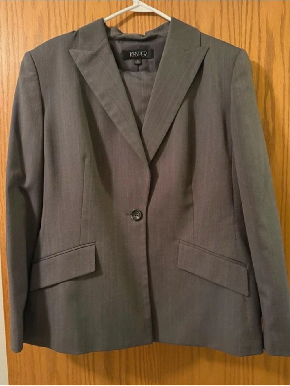Kasper Women's Gray Single-Button Tailored Blazer and pant Set